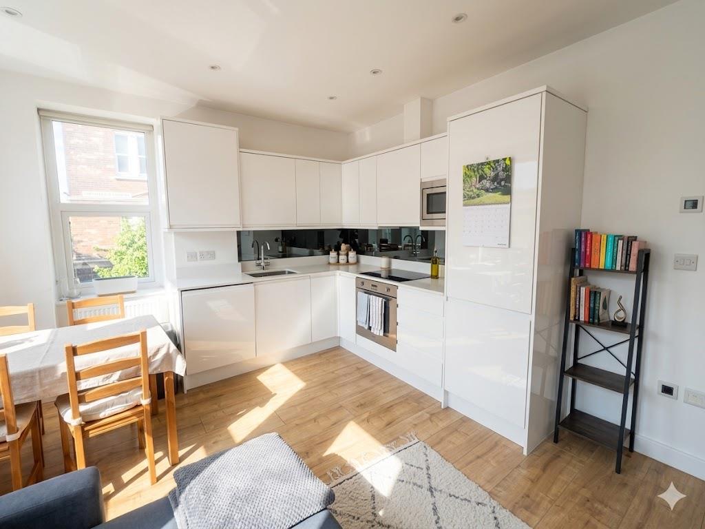 1 bed property in 34-35 Grand Parade, Haringey